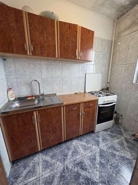 Trapezului, 5 minute metrou 1 Decembrie 1918, bloc 1978, reabilitat